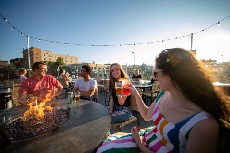 R Wine Bar & Kitchen Experience Sioux Falls